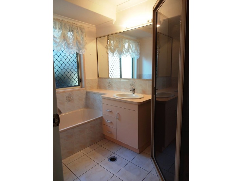 11 Balmoral court, Beaconsfield QLD 4740