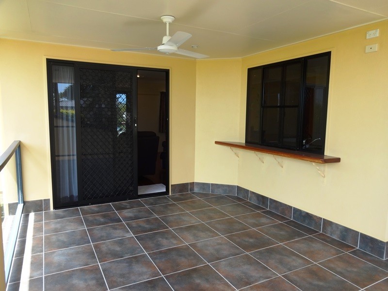 8 Murray Close, Eimeo QLD 4740