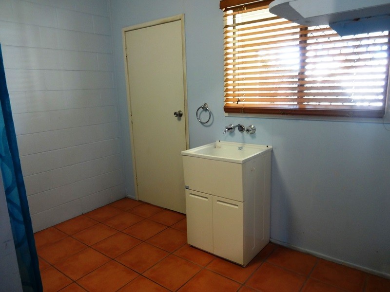 2/24 Tolcher Street, Mount Pleasant QLD 4740