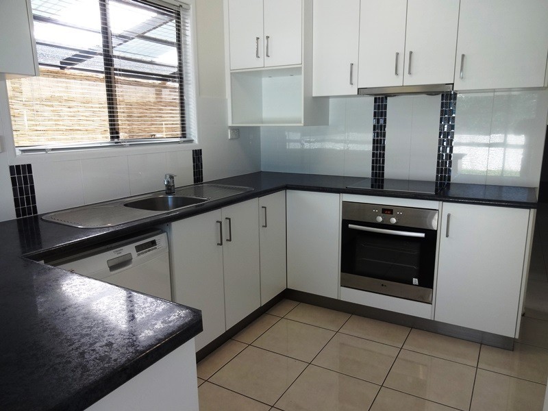 15 McCready Street, Rural View QLD 4740