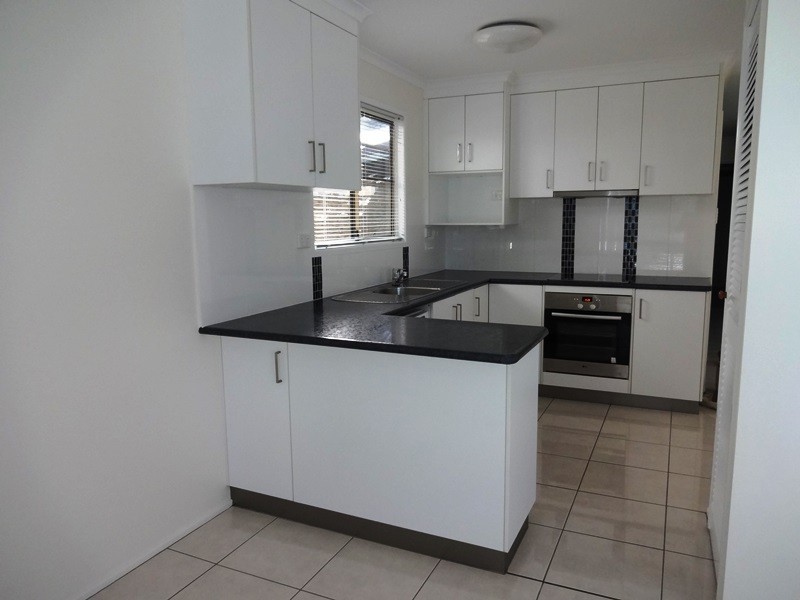 15 McCready Street, Rural View QLD 4740