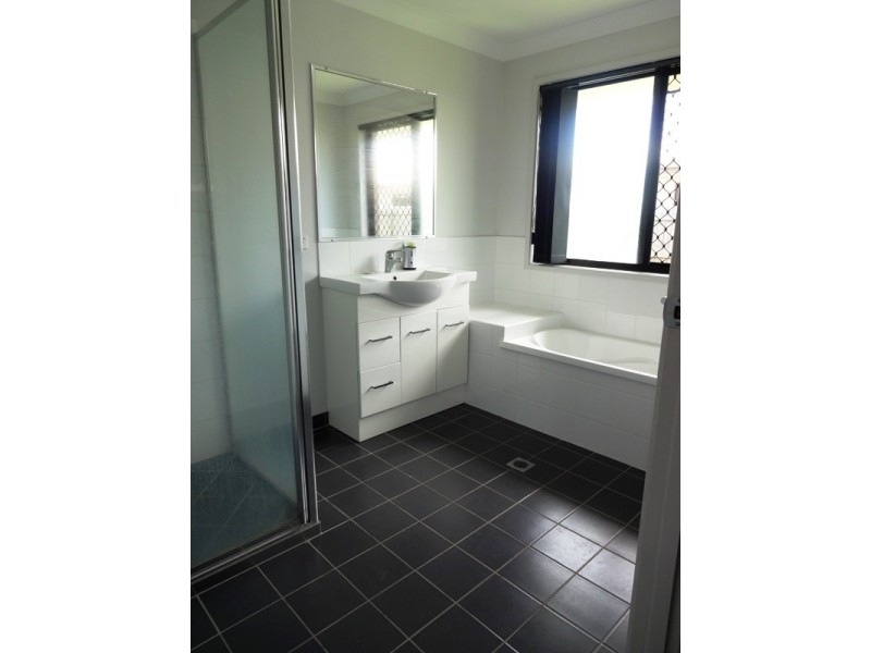 38 Debbiesue Drive, Mount Pleasant QLD 4470