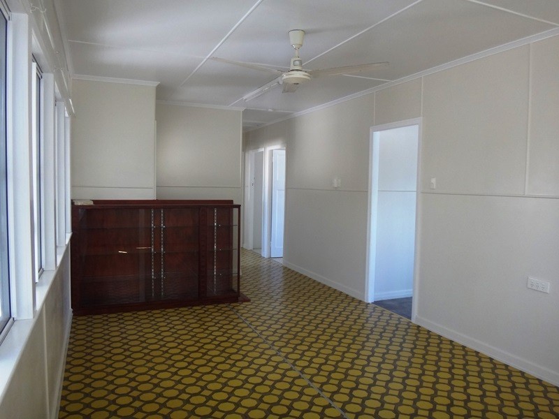 4 Kenilworth Street, South Mackay QLD 4740