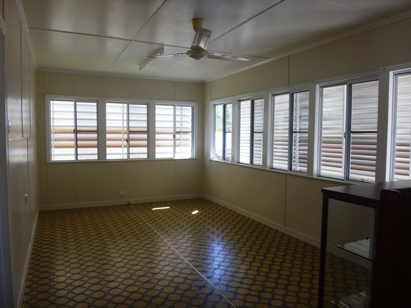 4 Kenilworth Street, South Mackay QLD 4740