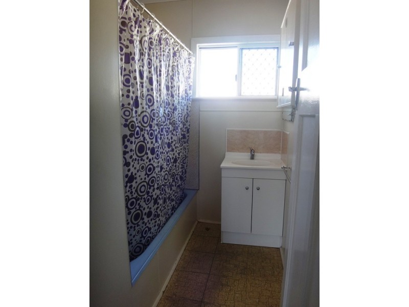 4 Kenilworth Street, South Mackay QLD 4740
