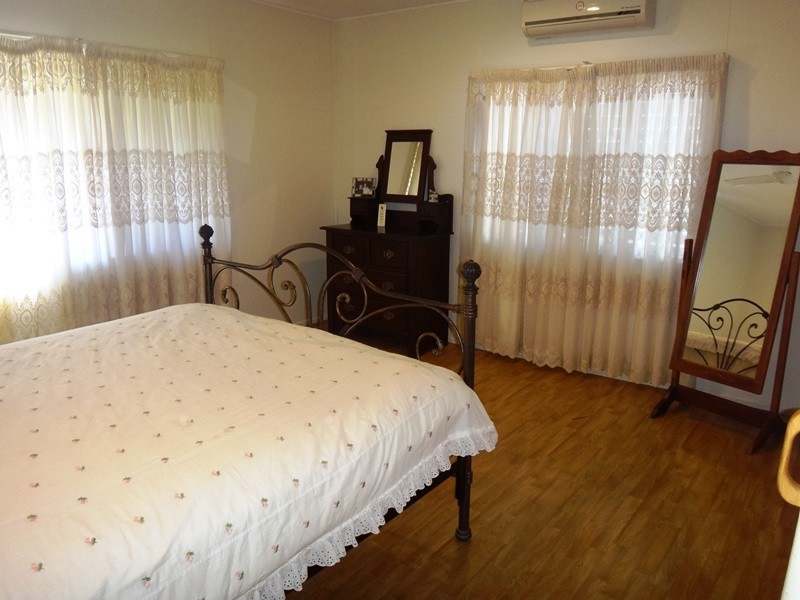 17 Emu Street, Slade Point QLD 4740