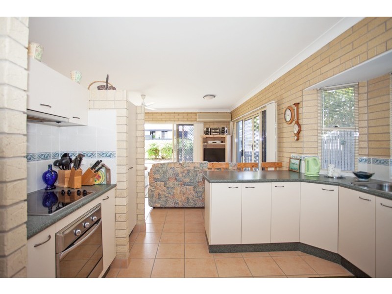 1/43 Owen Jenkins Drive, Sarina Beach QLD 4737