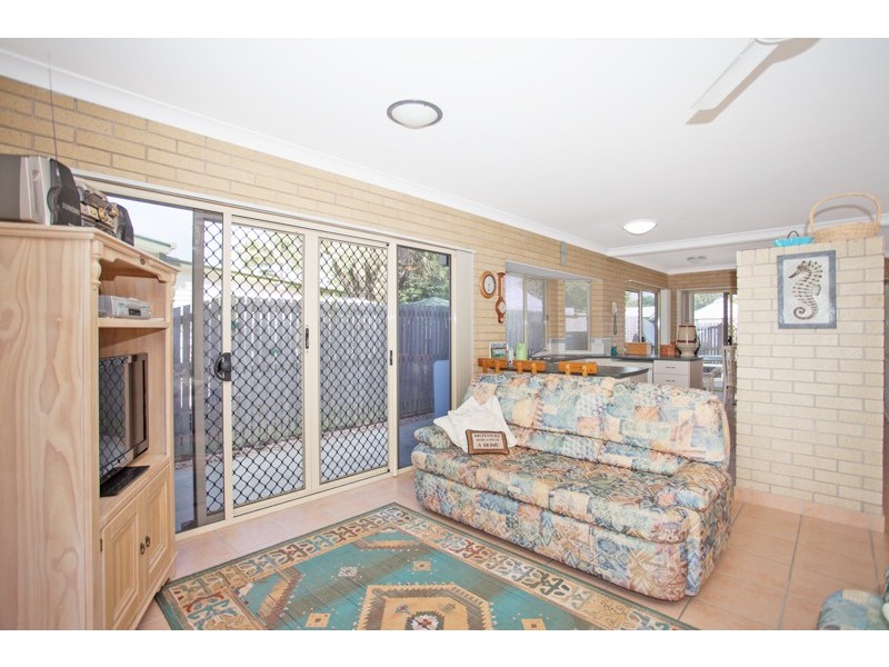 1/43 Owen Jenkins Drive, Sarina Beach QLD 4737