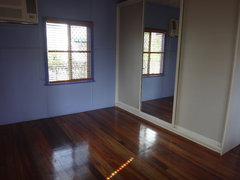 8 Henderson Street, East Mackay QLD 4740