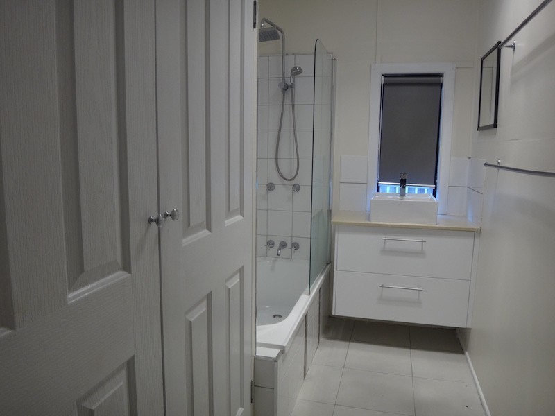 8 Henderson Street, East Mackay QLD 4740