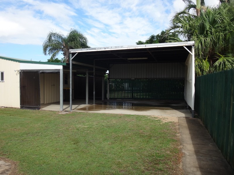 8 Henderson Street, East Mackay QLD 4740