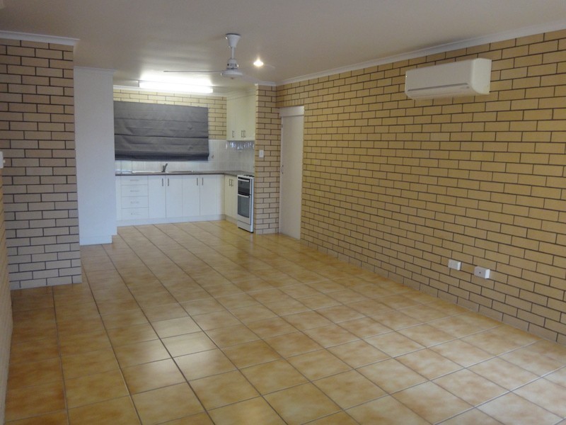 2/59 Oak Street, Andergrove QLD 4740