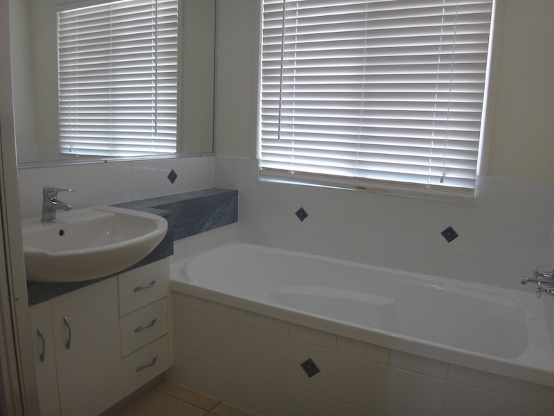 18 Seaspray Close, Shoal Point QLD 4750