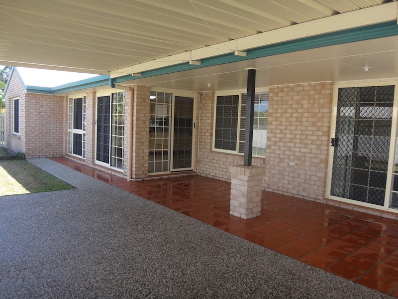 32 Vassallo Drive, Glenella QLD 4740