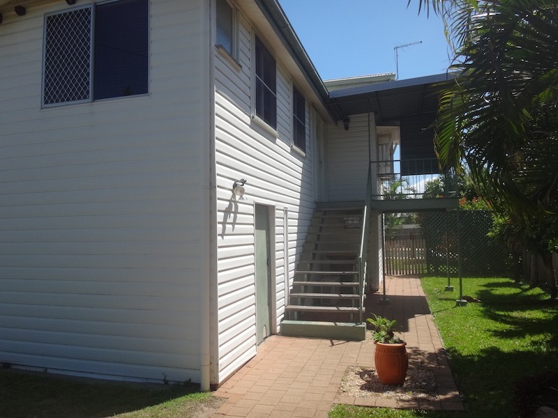 1 Beaton Street, West Mackay QLD 4740