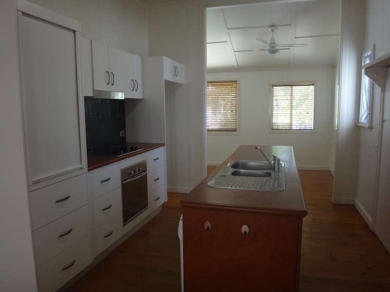 1 Beaton Street, West Mackay QLD 4740