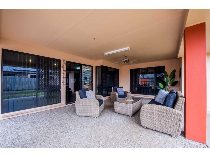 11 Cutfield Street, Glenella QLD 4740