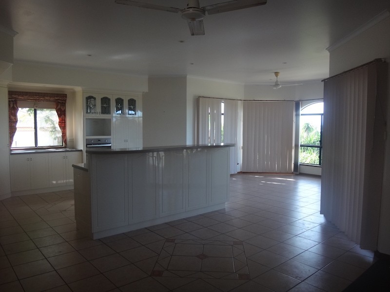 2 Palmview Court, Rural View QLD 4740