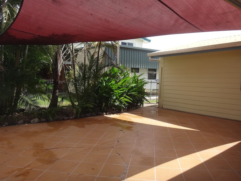 3 Viola Street, Glenella QLD 4740