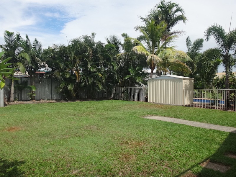 3 Viola Street, Glenella QLD 4740