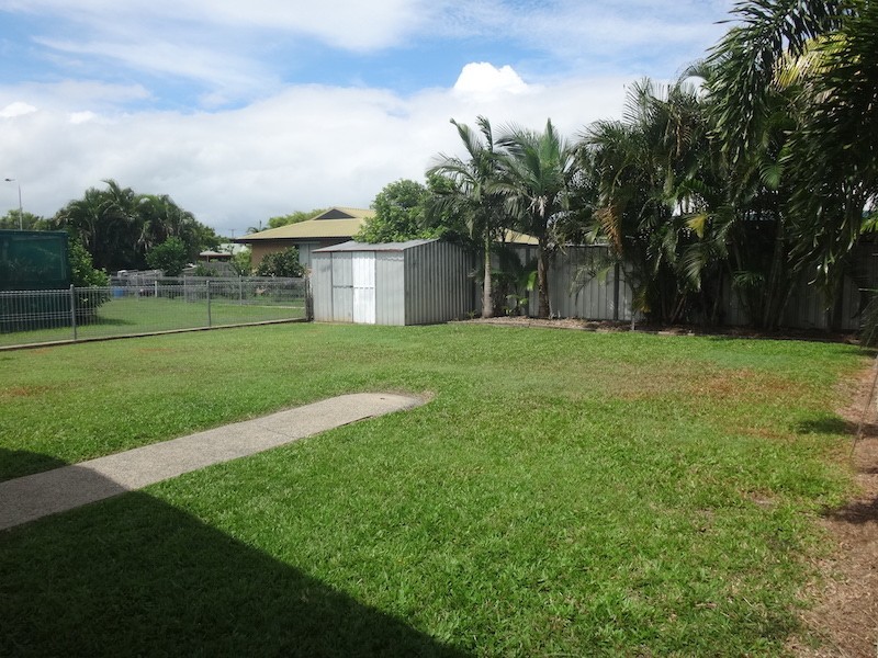 3 Viola Street, Glenella QLD 4740