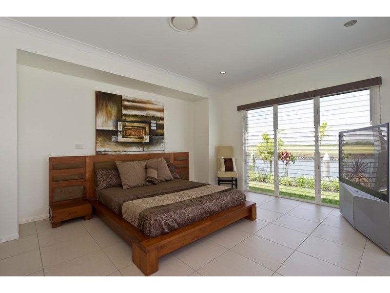 11 Windward Place, Jacobs Well QLD 4208