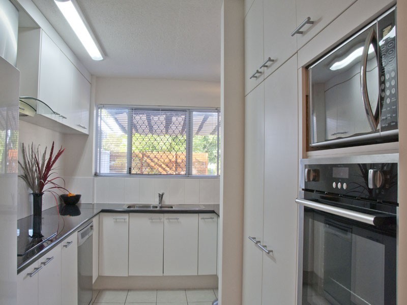 9b/10 Spinnaker Esplanade, Sandstone Point QLD 4511