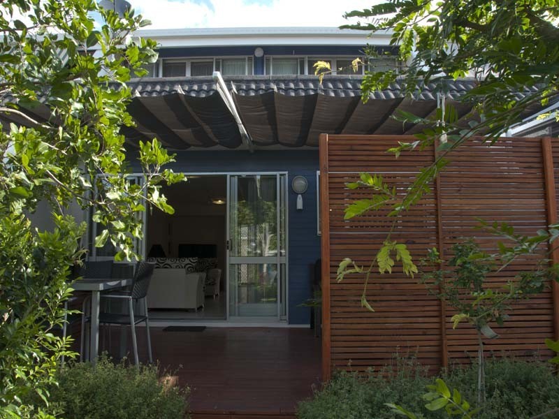9b/10 Spinnaker Esplanade, Sandstone Point QLD 4511