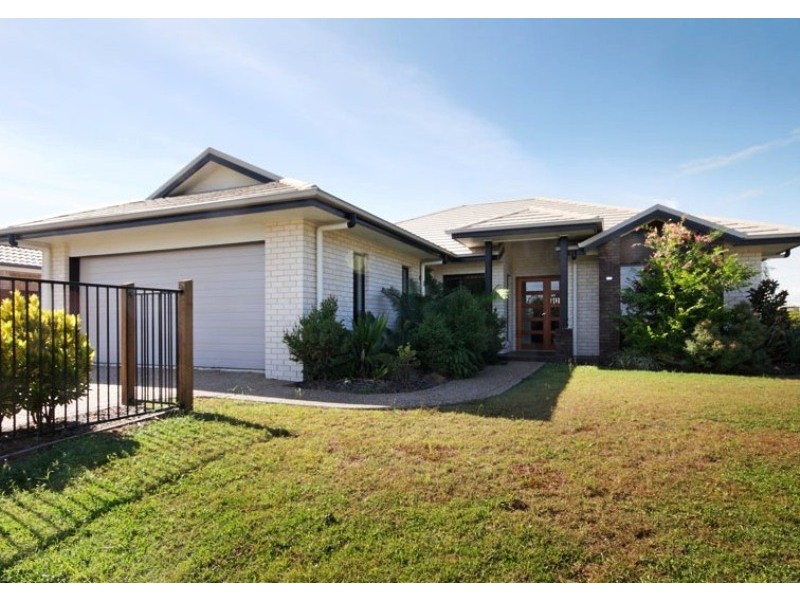 2 Echidna Place, Ningi QLD 4511