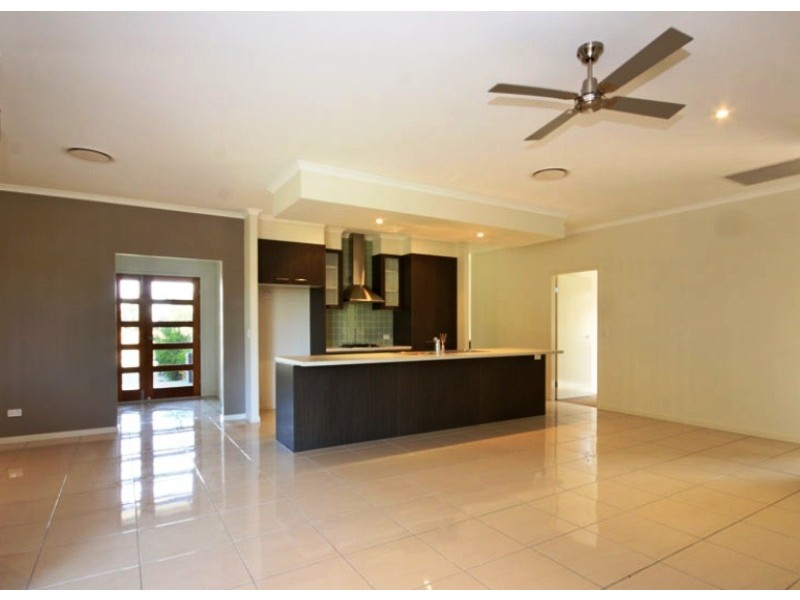 2 Echidna Place, Ningi QLD 4511