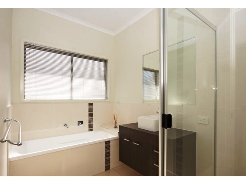2 Echidna Place, Ningi QLD 4511