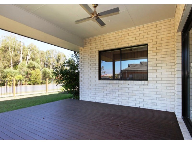 2 Echidna Place, Ningi QLD 4511
