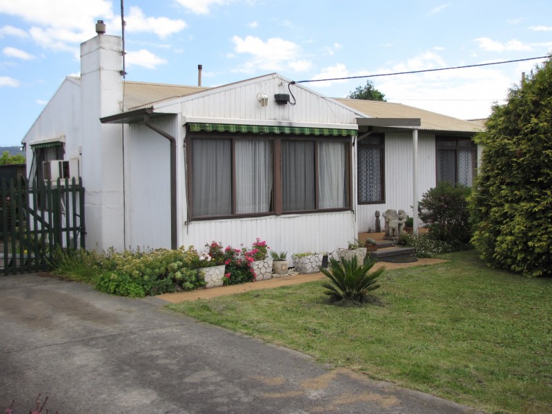 15 Thoresby Street, Newborough VIC 3825