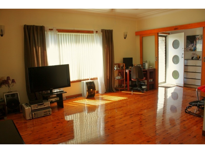 16 Kawana St, Bass Hill NSW 2197