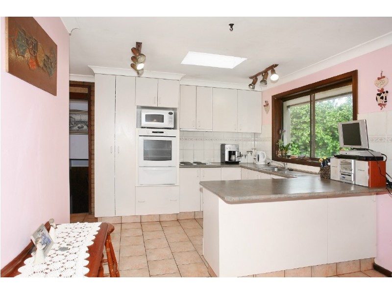 137 Bellevue Ave, Georges Hall NSW 2198