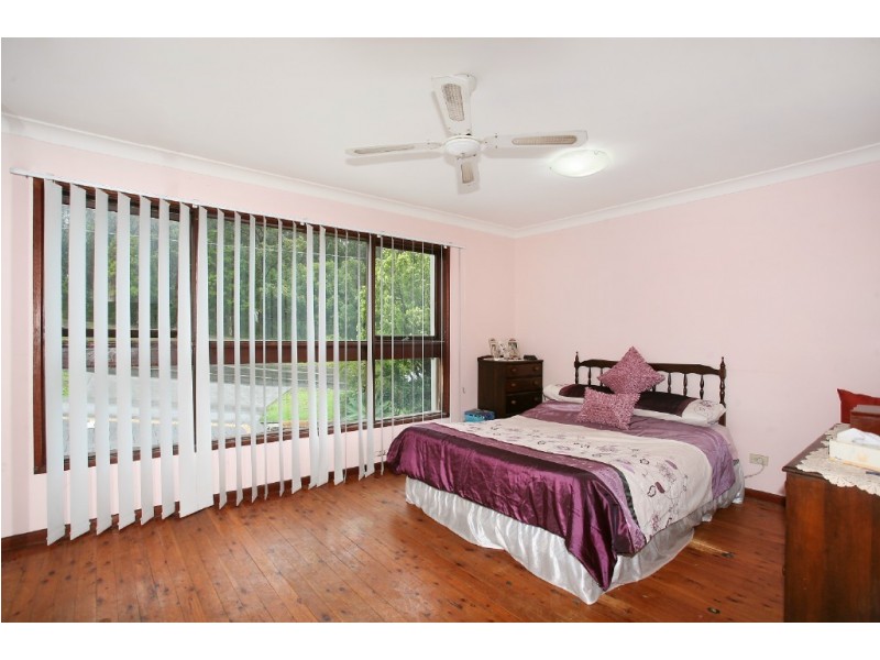 137 Bellevue Ave, Georges Hall NSW 2198