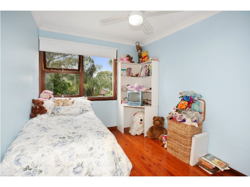 137 Bellevue Ave, Georges Hall NSW 2198