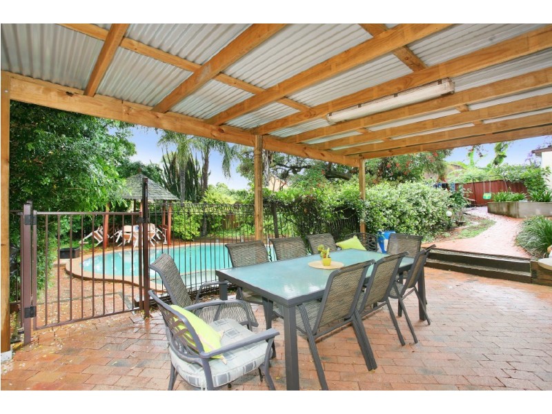 137 Bellevue Ave, Georges Hall NSW 2198