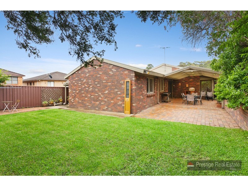 49 Carnavon Cr, Georges Hall NSW 2198