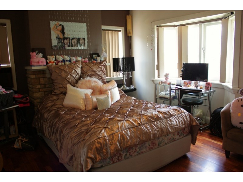 72 Military St, Merrylands West NSW 2160