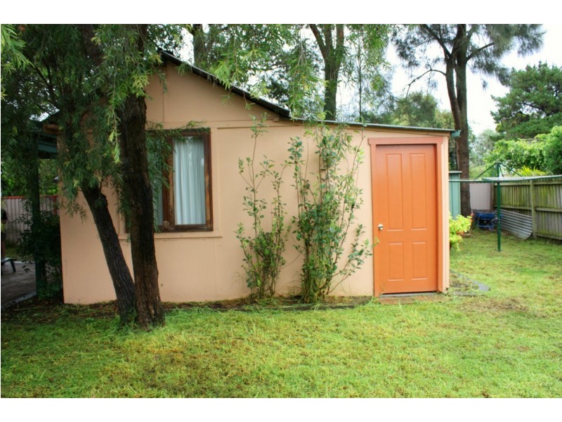 4 Rabaul Rd, Georges Hall NSW 2198