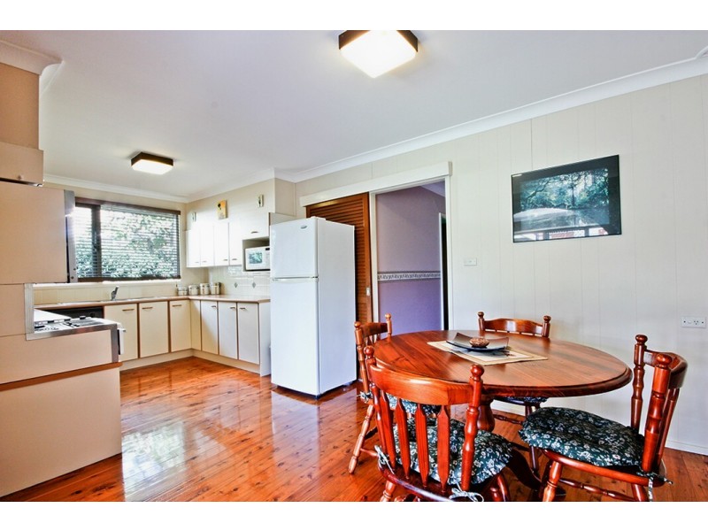 18 Sevenoaks Cr, Bass Hill NSW 2197