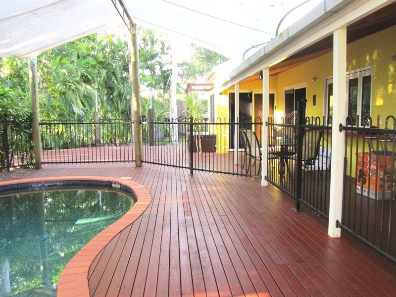 39 Clifton Road, Clifton Beach QLD 4879