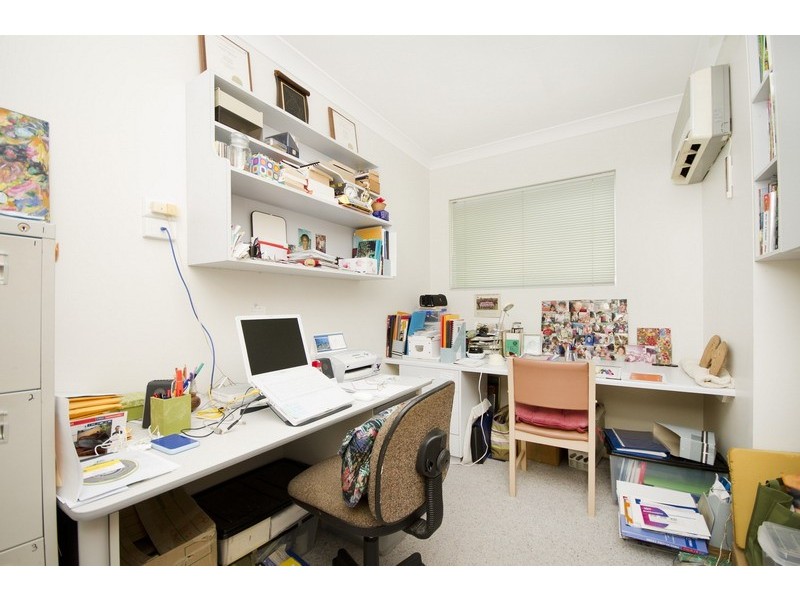 12 Forum Close, Mooroobool QLD 4870