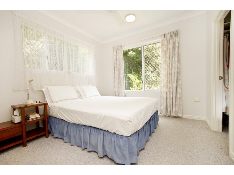 12 Forum Close, Mooroobool QLD 4870