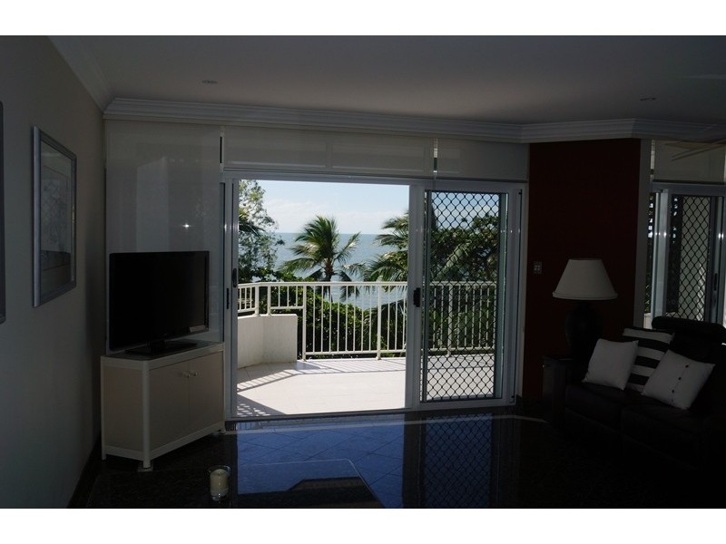 9/61 Vasey Esplanade, Trinity Beach QLD 4879