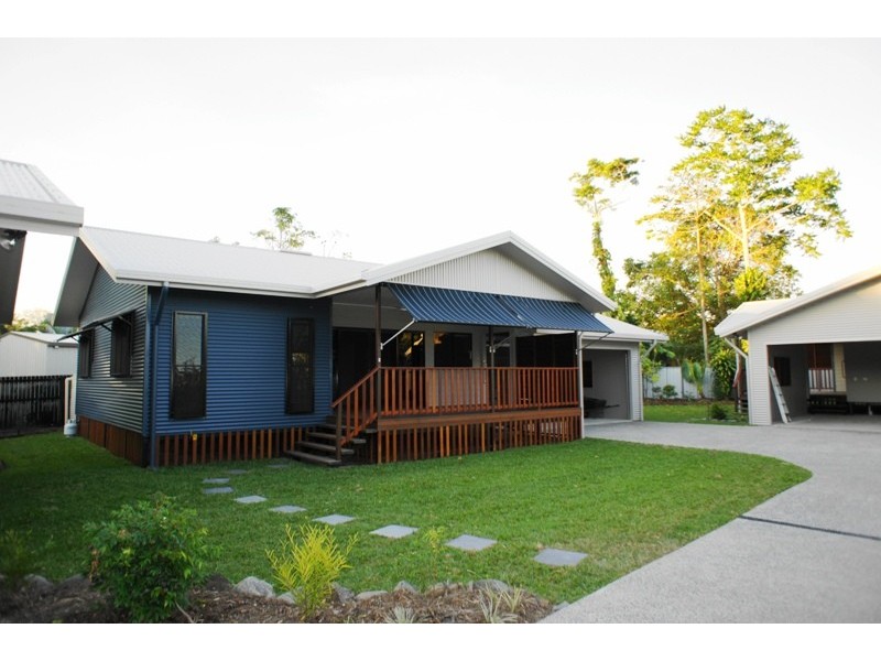 6 Phillips Street, Machans Beach QLD 4878