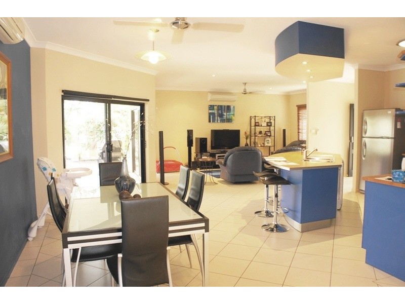 17 Lucy Close, Kanimbla QLD 4870