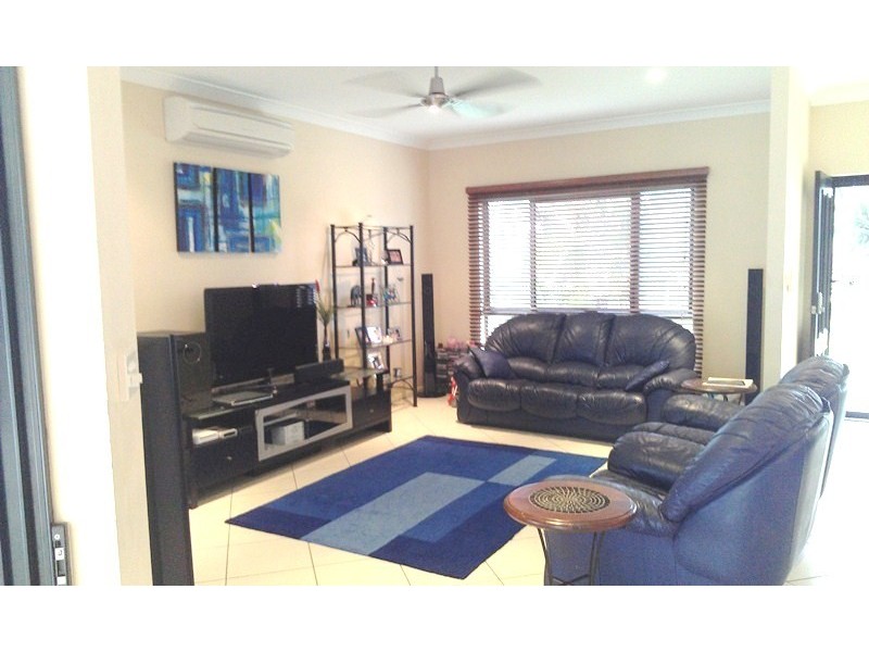 17 Lucy Close, Kanimbla QLD 4870