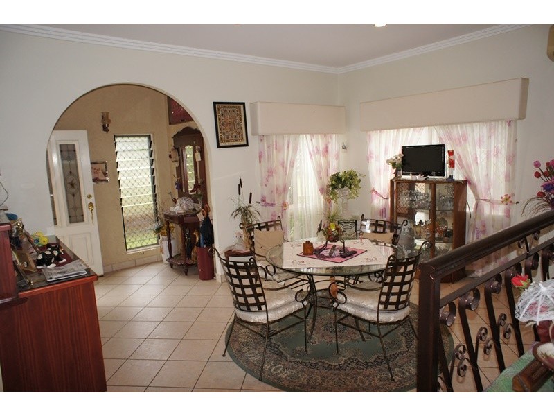 34 Nell Close, Kanimbla QLD 4870
